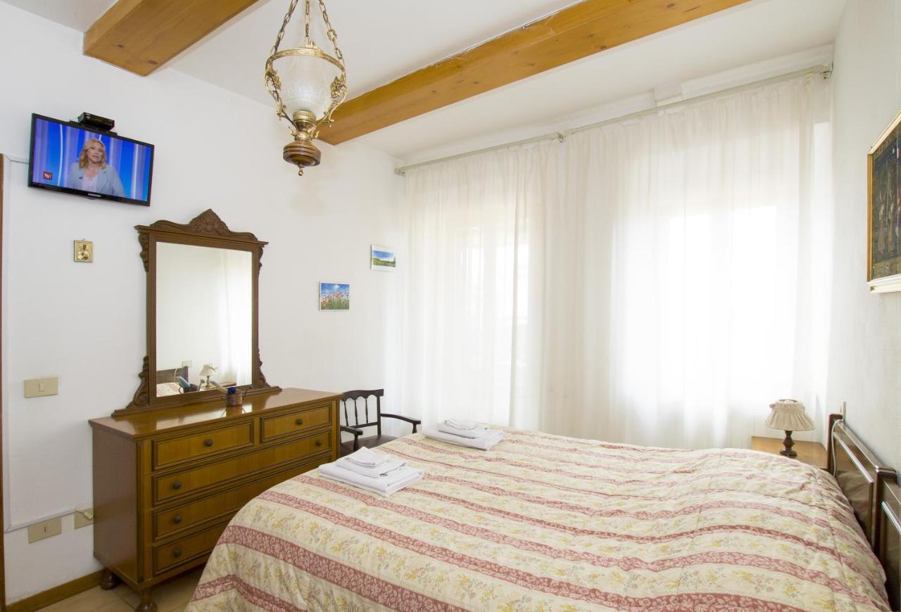 Cheap Apartment In The Old Village Колле-ді-Валь-д'Ельса Екстер'єр фото