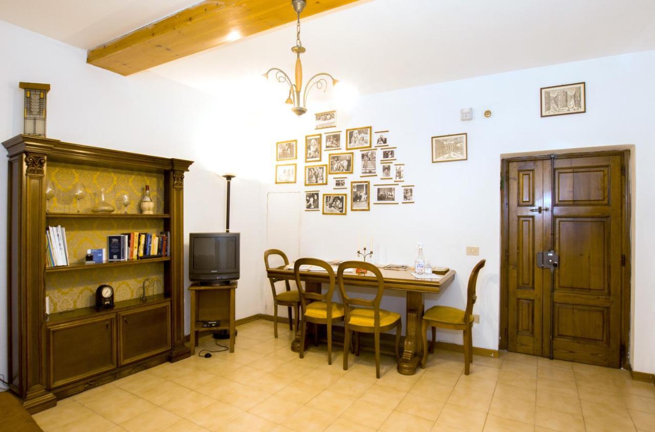 Cheap Apartment In The Old Village Колле-ді-Валь-д'Ельса Екстер'єр фото